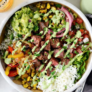 Bowl de carne asada